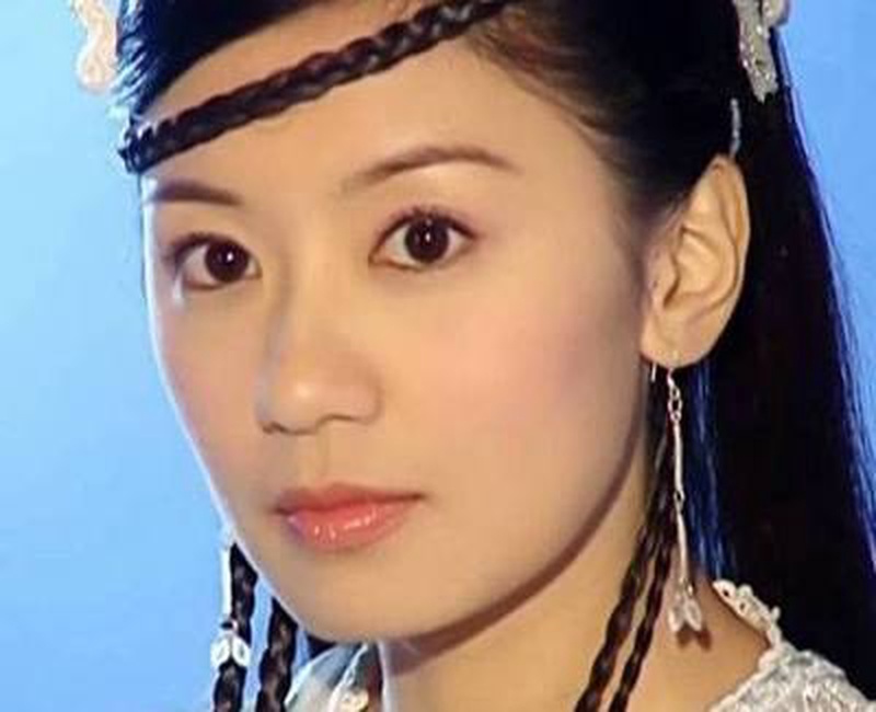 贾静雯